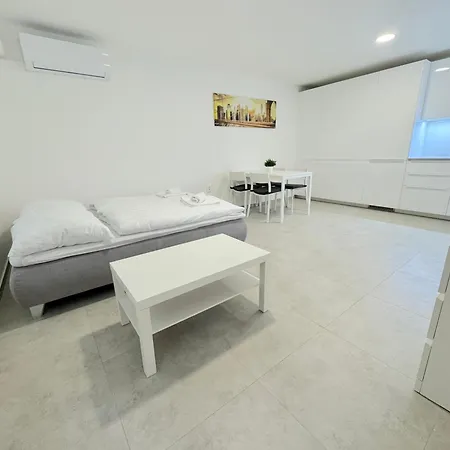 Krasny - 2 V Srdci Centra