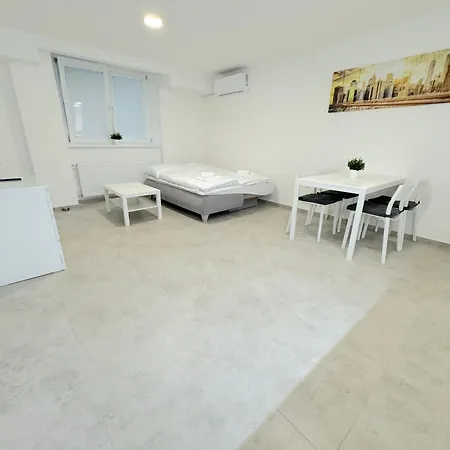 Krasny - 2 V Srdci Centra Apartament Bratysława